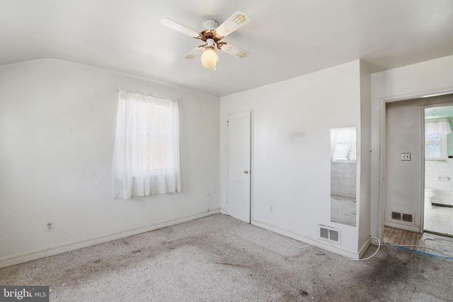 4263 HILDRETH ST SE, Washington, DC 20019