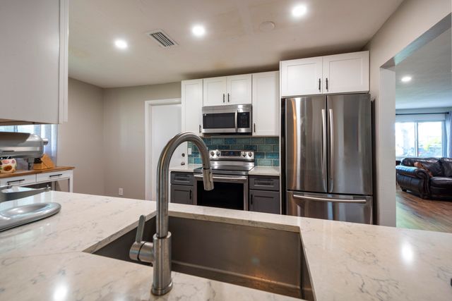 1651 NW 82nd Terrace, Plantation, FL 33322