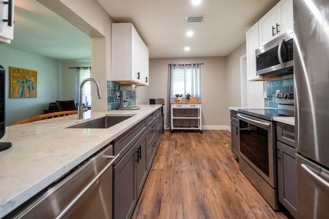 1651 NW 82nd Terrace, Plantation, FL 33322