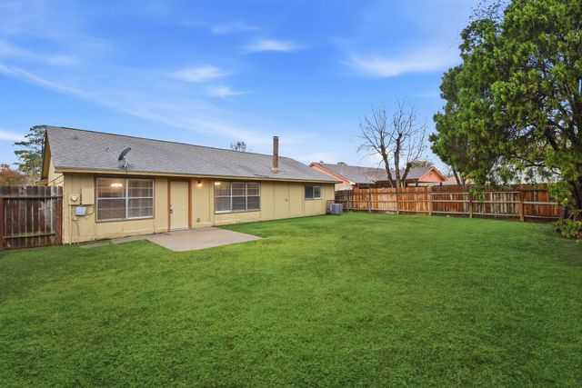 20014 Bishops Gate Lane, Humble, TX 77338