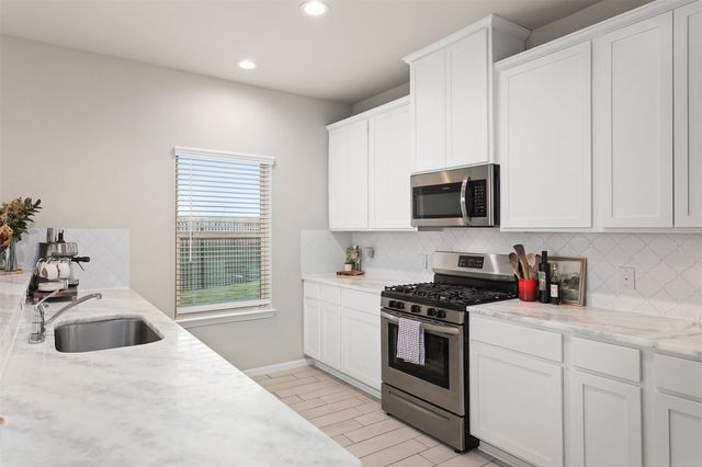 2308 Eagle Nook Drive, Texas City, TX 77568