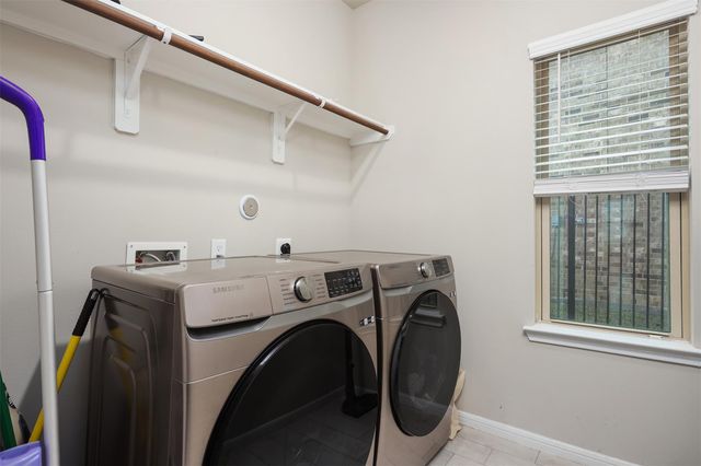 2308 Eagle Nook Drive, Texas City, TX 77568