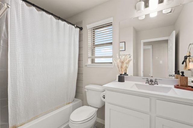 2308 Eagle Nook Drive, Texas City, TX 77568