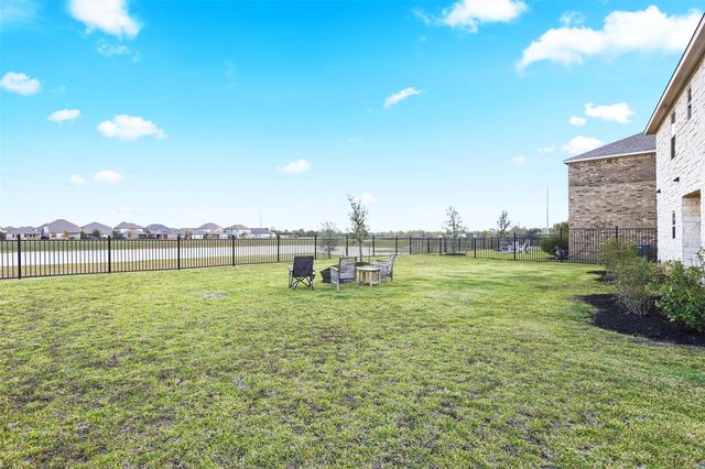2308 Eagle Nook Drive, Texas City, TX 77568