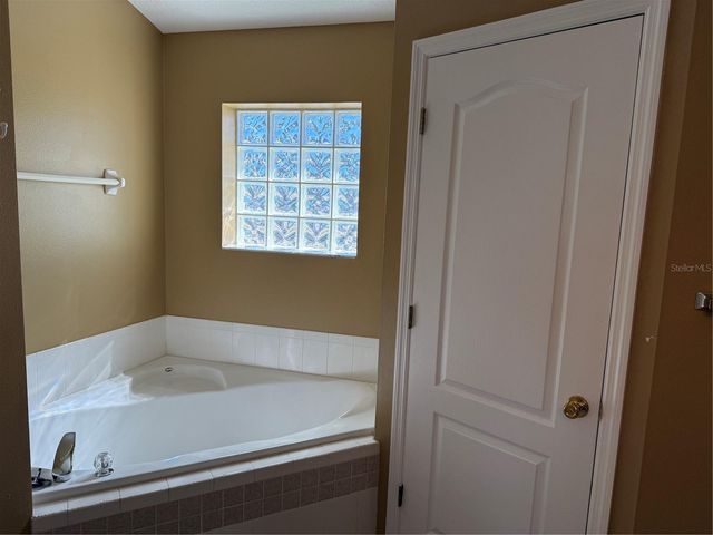 1048 PRINCETON DRIVE, Clermont, FL 34711