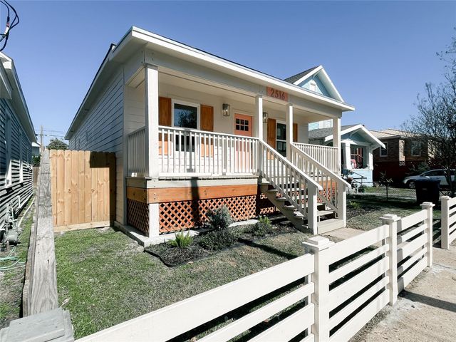 2516 Avenue M, Galveston, TX 77550