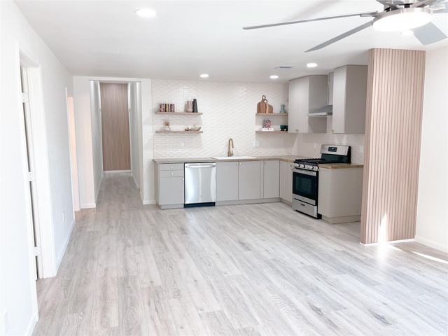 2516 Avenue M, Galveston, TX 77550