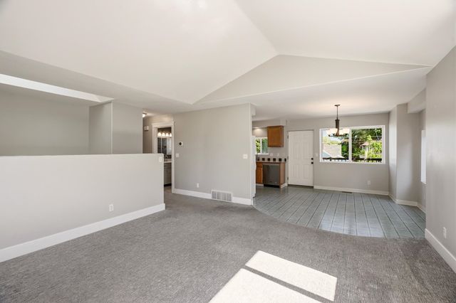 1208 W Spofford Ave, Spokane, WA 99205