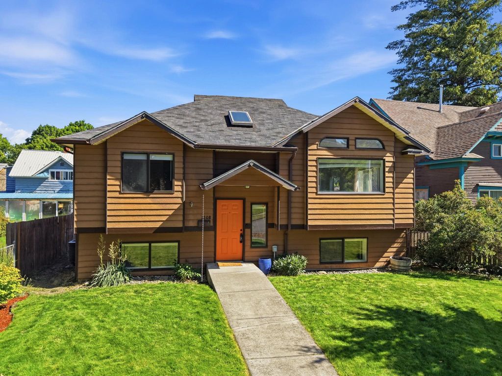 1208 W Spofford Ave, Spokane, WA 99205