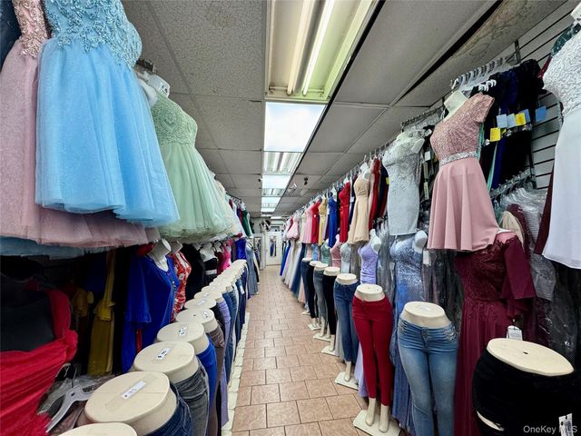 94-17 Roosevelt Avenue, Jackson Heights, NY 11372