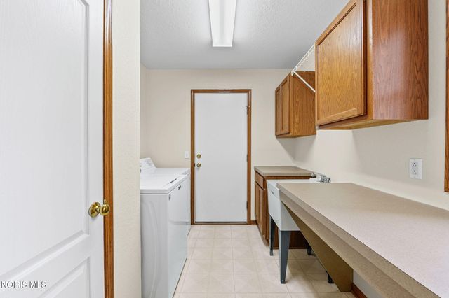 1967 Hamilton Drive, Perrysburg, OH 43551