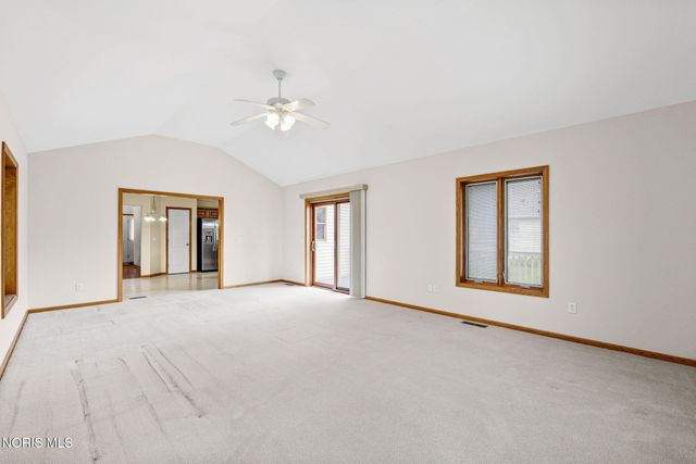 1967 Hamilton Drive, Perrysburg, OH 43551