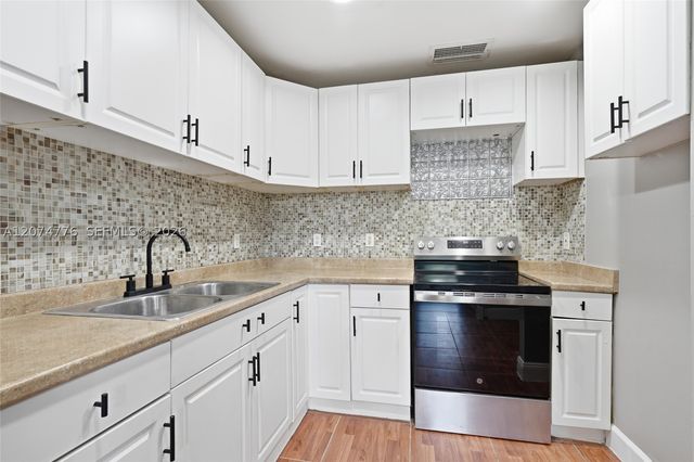 879 SW 10th St 0, Florida City, FL 33034