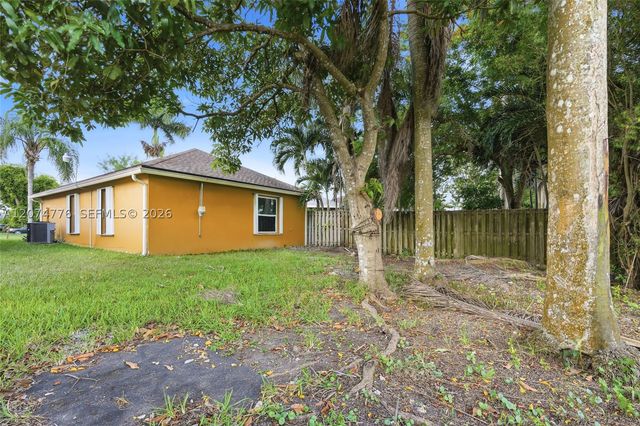 879 SW 10th St 0, Florida City, FL 33034