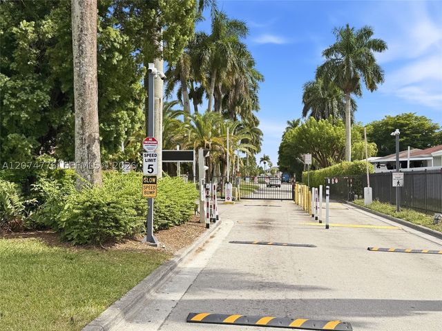 879 SW 10th St 0, Florida City, FL 33034
