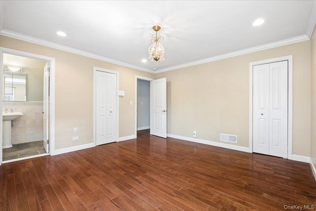 33 Wilmot Circle, Scarsdale, NY 10583