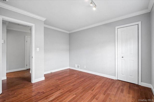 33 Wilmot Circle, Scarsdale, NY 10583