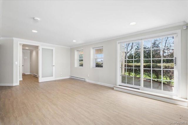 33 Wilmot Circle, Scarsdale, NY 10583