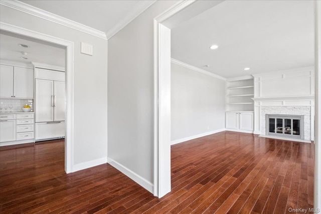 33 Wilmot Circle, Scarsdale, NY 10583