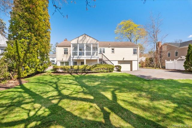 33 Wilmot Circle, Scarsdale, NY 10583