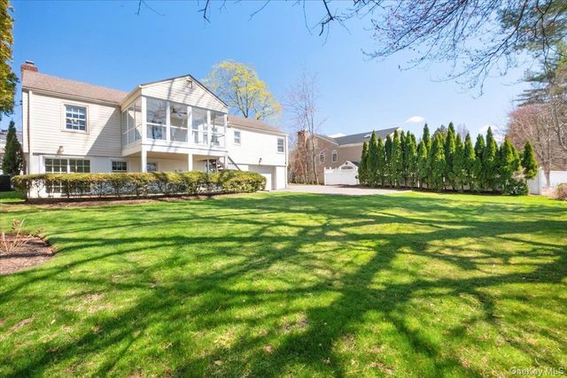 33 Wilmot Circle, Scarsdale, NY 10583