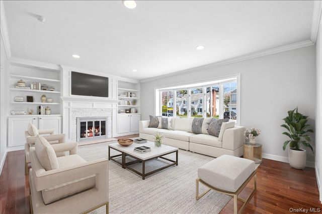 33 Wilmot Circle, Scarsdale, NY 10583