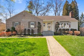 33 Wilmot Circle, Scarsdale, NY 10583
