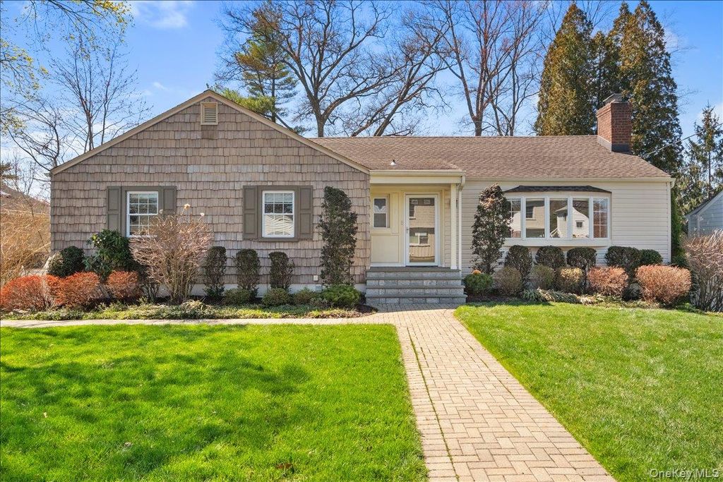 33 Wilmot Circle, Scarsdale, NY 10583