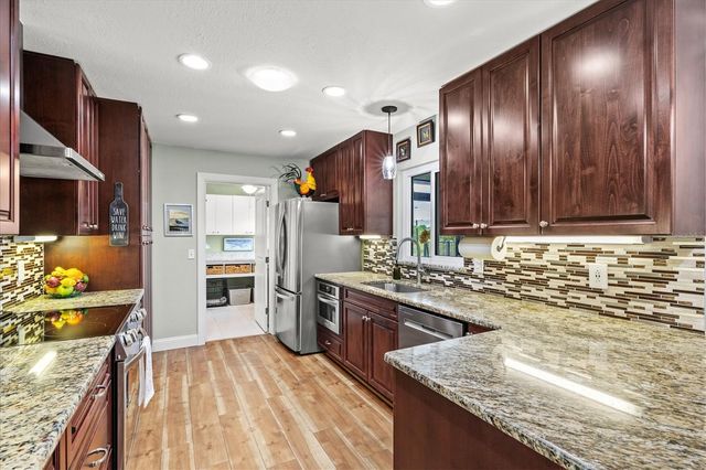 1147 SLEEPY HOLLOW COURT, Venice, FL 34285