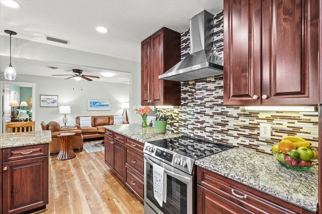 1147 SLEEPY HOLLOW COURT, Venice, FL 34285