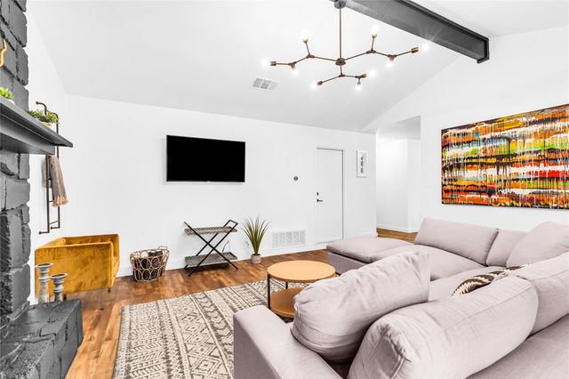 5106 Lambs LN, Austin, TX 78744