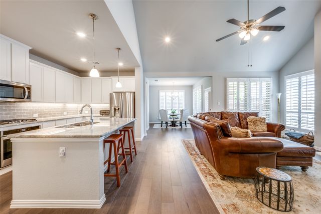 4313 Mistflower Way, Northlake, TX 76226