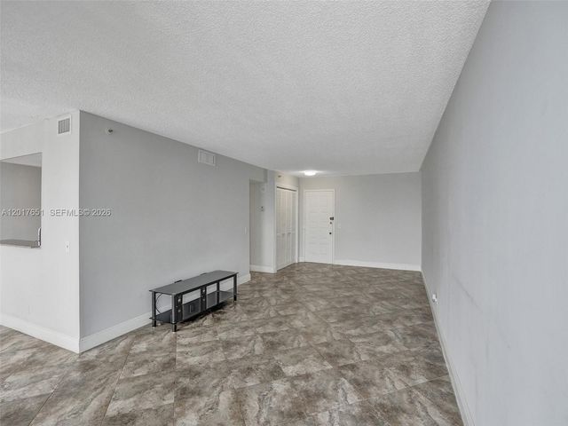 105 Lake Emerald Dr 508, Oakland Park, FL 33309