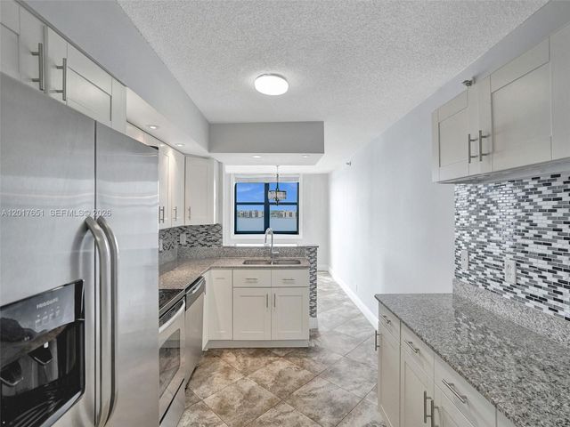 105 Lake Emerald Dr 508, Oakland Park, FL 33309