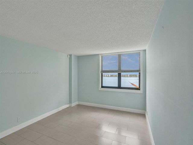 105 Lake Emerald Dr 508, Oakland Park, FL 33309