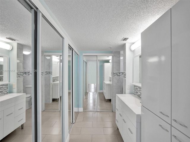 105 Lake Emerald Dr 508, Oakland Park, FL 33309