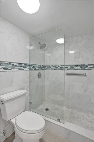 105 Lake Emerald Dr 508, Oakland Park, FL 33309