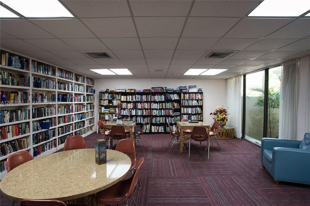 105 Lake Emerald Dr 508, Oakland Park, FL 33309