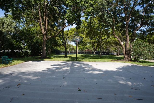 105 Lake Emerald Dr 508, Oakland Park, FL 33309