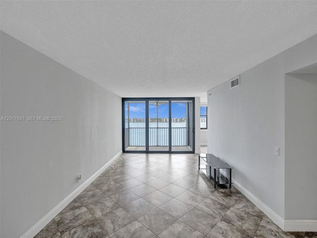 105 Lake Emerald Dr 508, Oakland Park, FL 33309