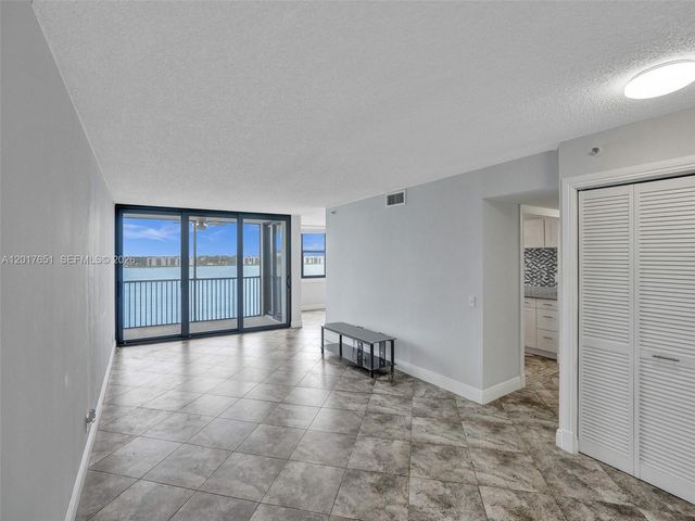 105 Lake Emerald Dr 508, Oakland Park, FL 33309
