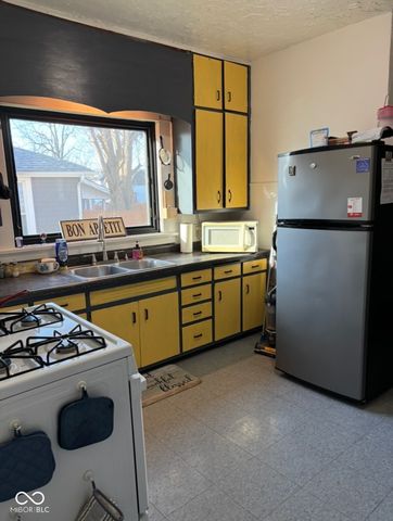 2915 E Lynn Street, Anderson, IN 46016