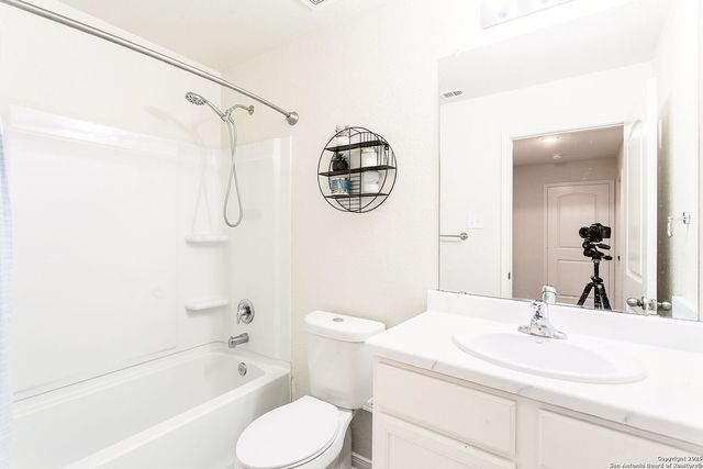 2930 emery, San Antonio, TX 78222
