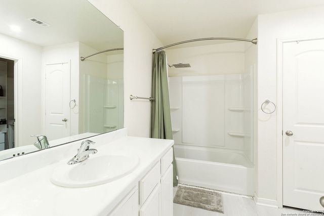 2930 emery, San Antonio, TX 78222