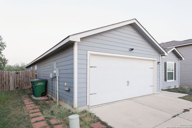 2930 emery, San Antonio, TX 78222