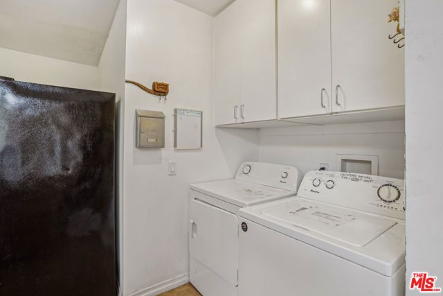 1158 N Kenmore Avenue, Los Angeles, CA 90029