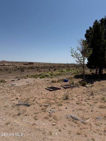 19610 Gary Lee Avenue, El Paso, TX 79938