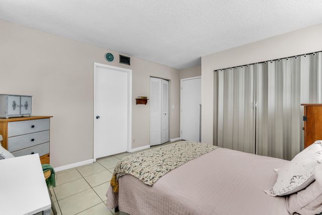 7608 NW 18th Street 108, Margate, FL 33063