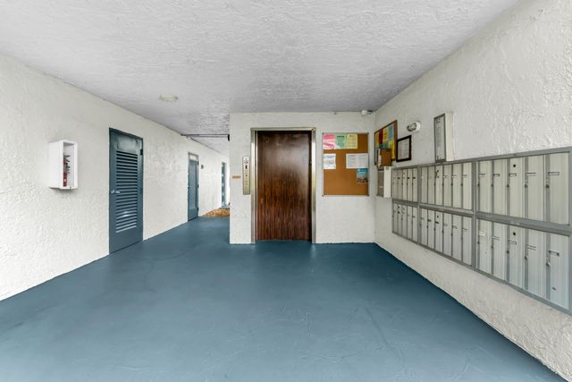 7608 NW 18th Street 108, Margate, FL 33063