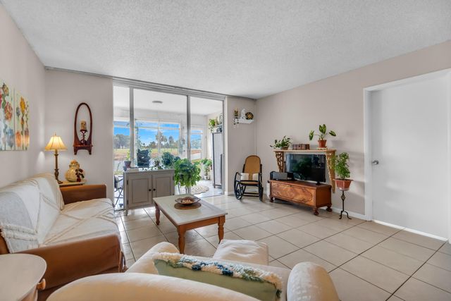 7608 NW 18th Street 108, Margate, FL 33063